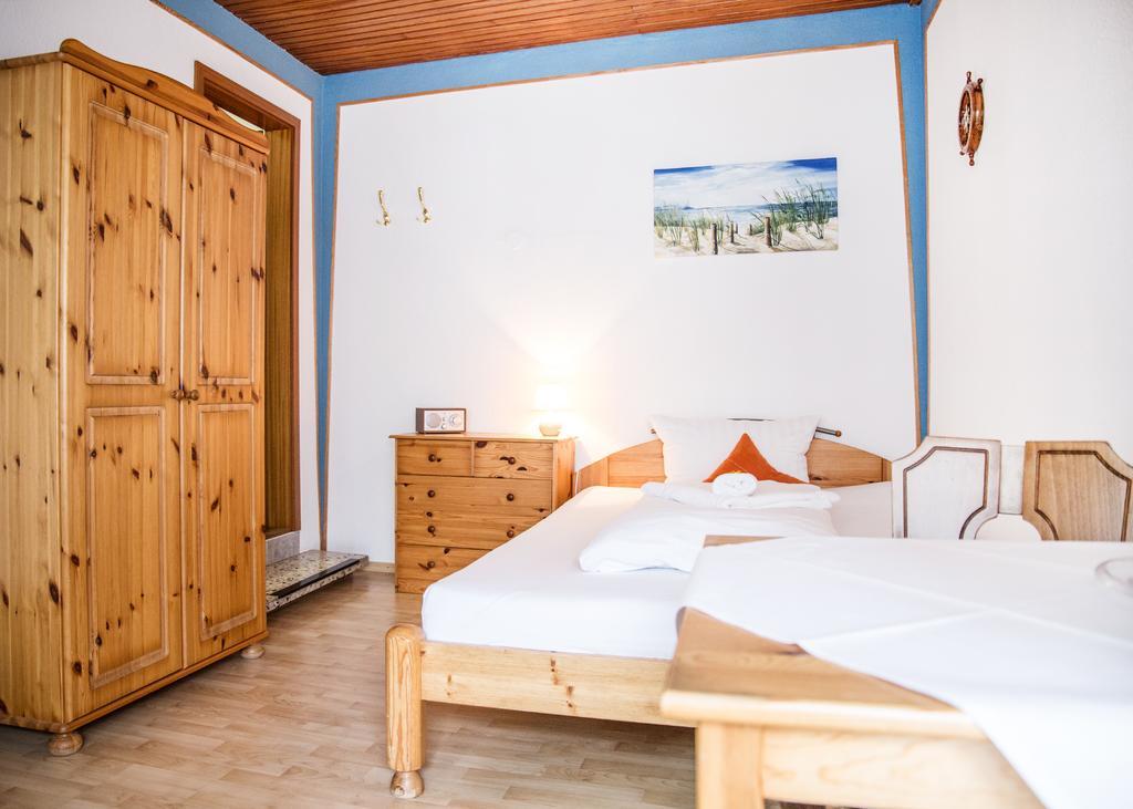 Hotel Tum Stueuermann 比苏姆 外观 照片