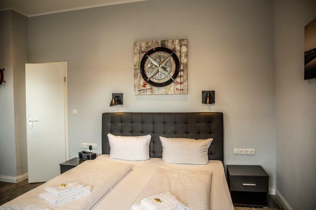 Hotel Tum Stueuermann 比苏姆 外观 照片