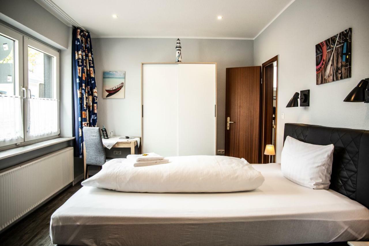 Hotel Tum Stueuermann 比苏姆 外观 照片