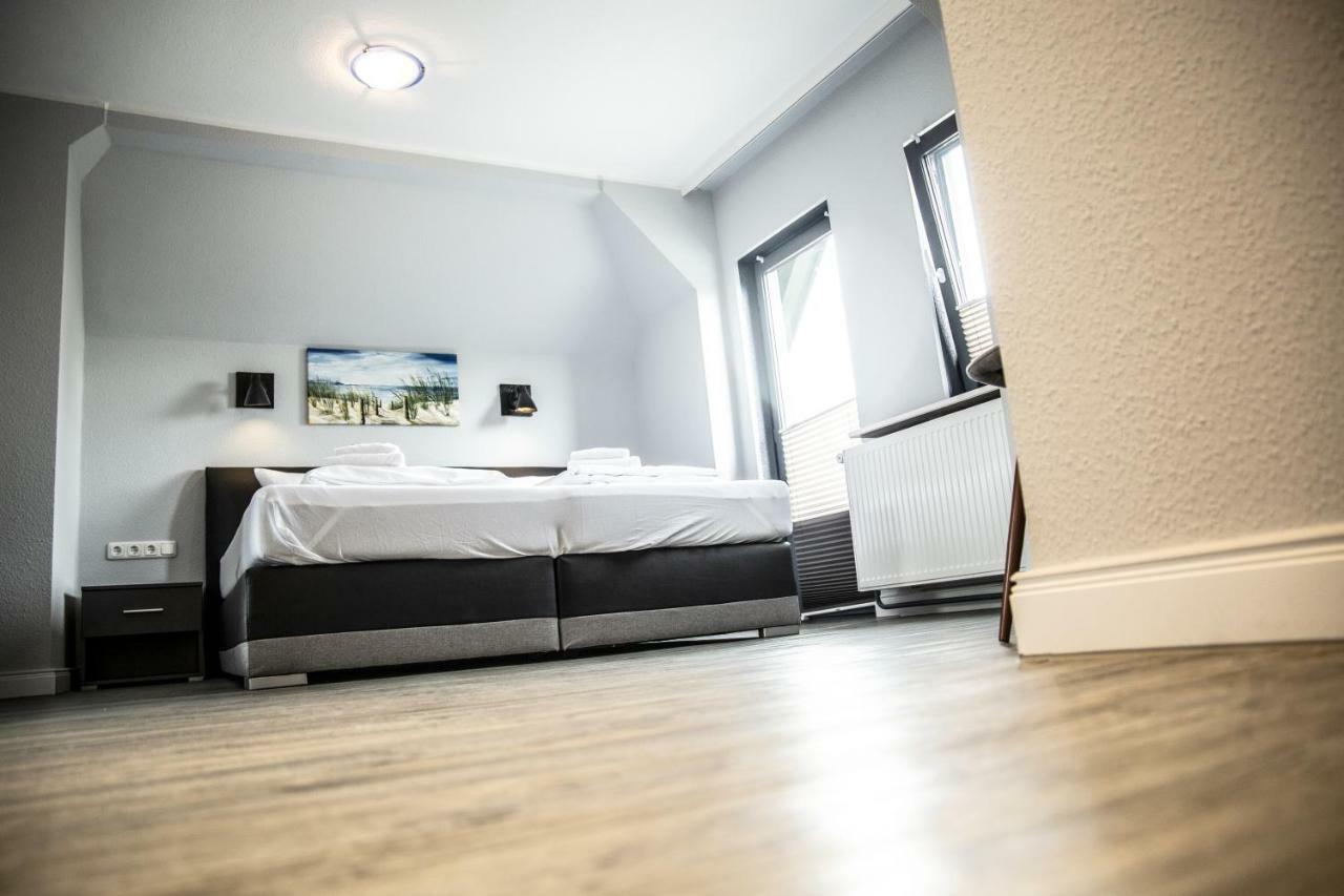 Hotel Tum Stueuermann 比苏姆 外观 照片